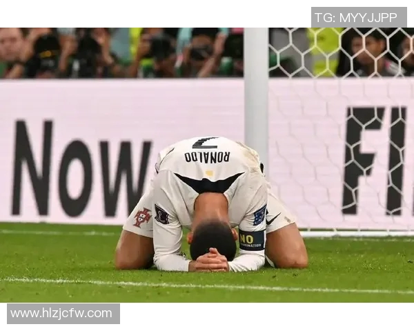 男人因足球明星感人故事泪洒荧屏引发共鸣视频分享